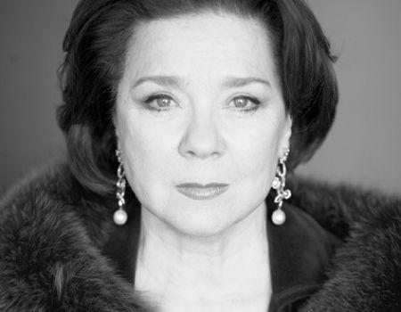 Лариса Голубкина